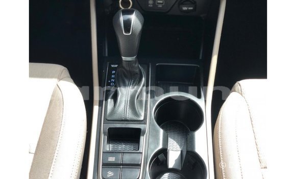 Acheter Import Voiture Hyundai Tucson Rouge à Import - Dubai, Région de la Bouenza Acheter Import Voiture Hyundai Tucson Rouge à Import - Dubai, Région de la Bouenza