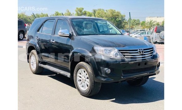 Acheter Import Voiture Toyota Fortuner Noir à Import - Dubai, Région de la Bouenza Acheter Import Voiture Toyota Fortuner Noir à Import - Dubai, Région de la Bouenza