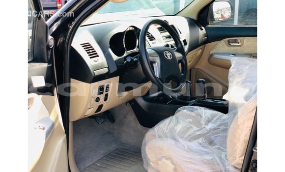 Acheter Import Voiture Toyota Fortuner Noir à Import - Dubai, Région de la Bouenza Acheter Import Voiture Toyota Fortuner Noir à Import - Dubai, Région de la Bouenza