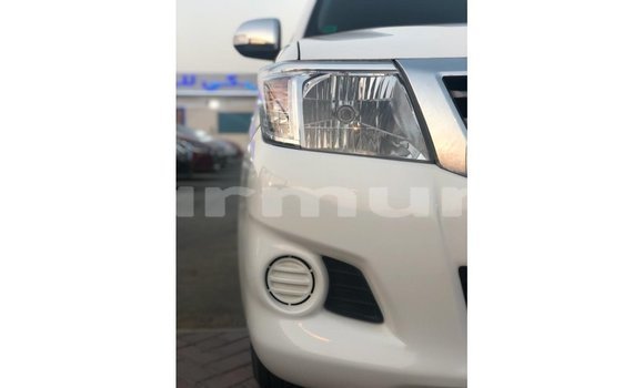 Buy Import Toyota Hilux White Car in Import - Dubai in Region of Bouenza Buy Import Toyota Hilux White Car in Import - Dubai in Region of Bouenza
