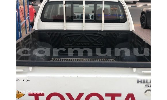 Buy Import Toyota Hilux White Car in Import - Dubai in Region of Bouenza Buy Import Toyota Hilux White Car in Import - Dubai in Region of Bouenza
