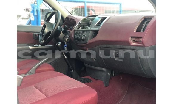 Buy Import Toyota Hilux White Car in Import - Dubai in Region of Bouenza Buy Import Toyota Hilux White Car in Import - Dubai in Region of Bouenza