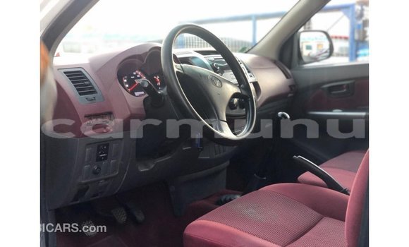 Buy Import Toyota Hilux White Car in Import - Dubai in Region of Bouenza Buy Import Toyota Hilux White Car in Import - Dubai in Region of Bouenza