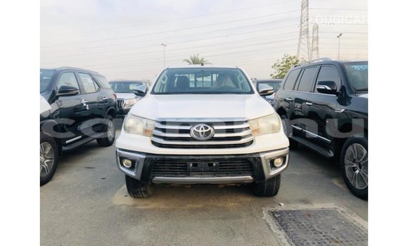 Buy Import Toyota Hilux White Car in Import - Dubai in Region of Bouenza Buy Import Toyota Hilux White Car in Import - Dubai in Region of Bouenza