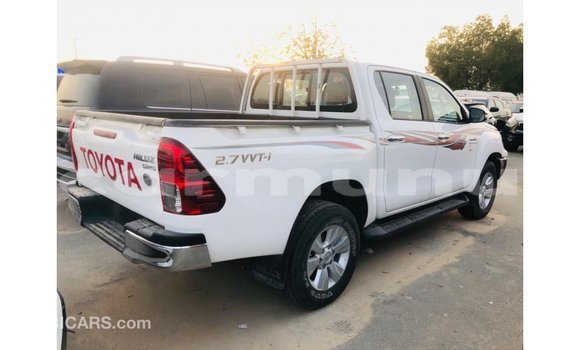 Buy Import Toyota Hilux White Car in Import - Dubai in Region of Bouenza Buy Import Toyota Hilux White Car in Import - Dubai in Region of Bouenza