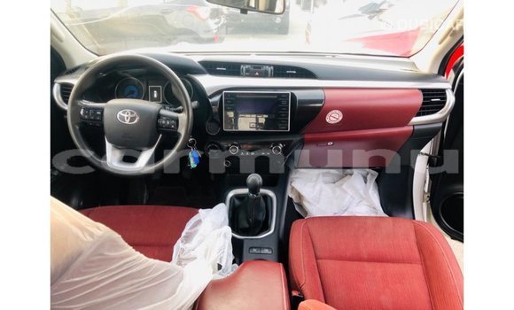 Buy Import Toyota Hilux White Car in Import - Dubai in Region of Bouenza Buy Import Toyota Hilux White Car in Import - Dubai in Region of Bouenza