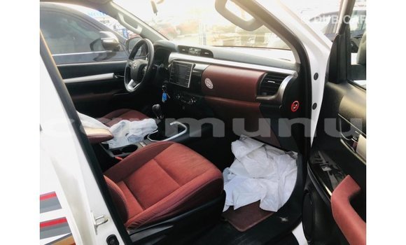 Buy Import Toyota Hilux White Car in Import - Dubai in Region of Bouenza Buy Import Toyota Hilux White Car in Import - Dubai in Region of Bouenza