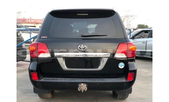 Buy Import Toyota Land Cruiser Black Car in Import - Dubai in Region of Bouenza Buy Import Toyota Land Cruiser Black Car in Import - Dubai in Region of Bouenza