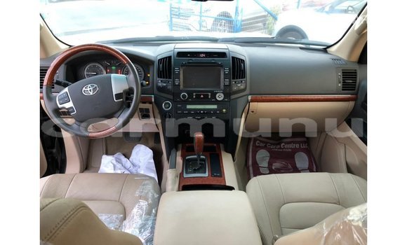 Buy Import Toyota Land Cruiser Black Car in Import - Dubai in Region of Bouenza Buy Import Toyota Land Cruiser Black Car in Import - Dubai in Region of Bouenza