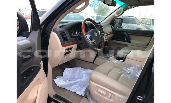 Buy Import Toyota Land Cruiser Black Car in Import - Dubai in Region of Bouenza Buy Import Toyota Land Cruiser Black Car in Import - Dubai in Region of Bouenza
