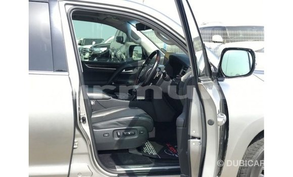 Acheter Import Voiture Lexus LX Autre à Import - Dubai, Région de la Bouenza Acheter Import Voiture Lexus LX Autre à Import - Dubai, Région de la Bouenza