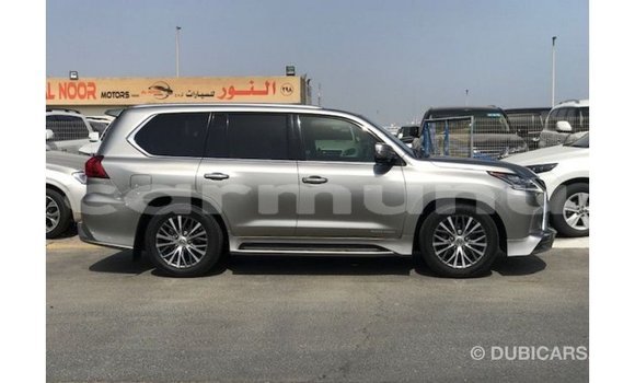 Acheter Import Voiture Lexus LX Autre à Import - Dubai, Région de la Bouenza Acheter Import Voiture Lexus LX Autre à Import - Dubai, Région de la Bouenza