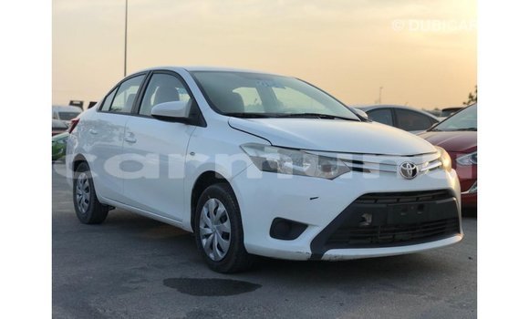 Acheter Import Voiture Toyota Yaris Blanc à Import - Dubai, Région de la Bouenza Acheter Import Voiture Toyota Yaris Blanc à Import - Dubai, Région de la Bouenza