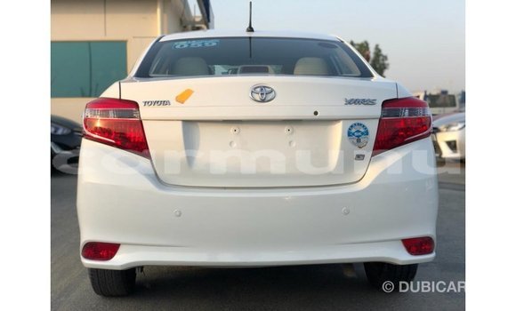 Acheter Import Voiture Toyota Yaris Blanc à Import - Dubai, Région de la Bouenza Acheter Import Voiture Toyota Yaris Blanc à Import - Dubai, Région de la Bouenza