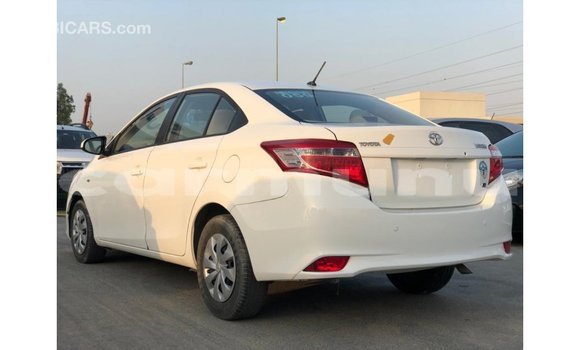 Acheter Import Voiture Toyota Yaris Blanc à Import - Dubai, Région de la Bouenza Acheter Import Voiture Toyota Yaris Blanc à Import - Dubai, Région de la Bouenza