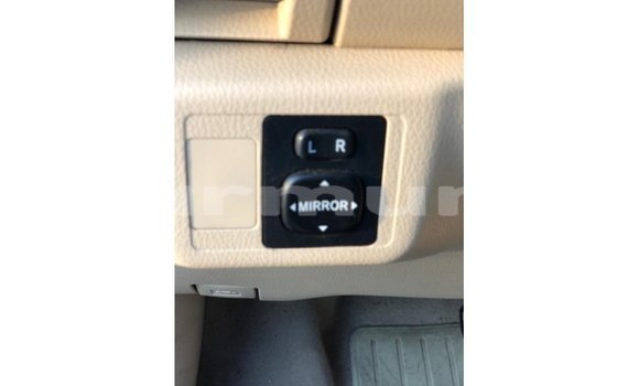 Acheter Import Voiture Toyota Yaris Blanc à Import - Dubai, Région de la Bouenza Acheter Import Voiture Toyota Yaris Blanc à Import - Dubai, Région de la Bouenza