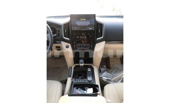 Buy Import Toyota Land Cruiser Black Car in Import - Dubai in Region of Bouenza Buy Import Toyota Land Cruiser Black Car in Import - Dubai in Region of Bouenza