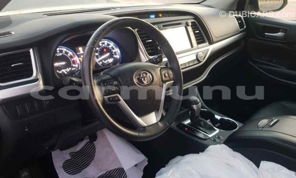 Buy Import Toyota Highlander Black Car in Import - Dubai in Region of Bouenza Buy Import Toyota Highlander Black Car in Import - Dubai in Region of Bouenza