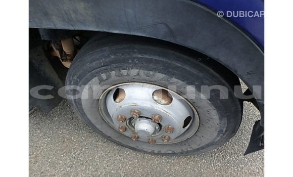 Acheter Import Voiture Nissan 350Z Bleu à Import - Dubai, Région de la Bouenza Acheter Import Voiture Nissan 350Z Bleu à Import - Dubai, Région de la Bouenza