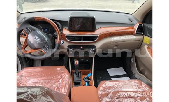 Acheter Import Voiture Hyundai Tucson Blanc à Import - Dubai, Région de la Bouenza Acheter Import Voiture Hyundai Tucson Blanc à Import - Dubai, Région de la Bouenza