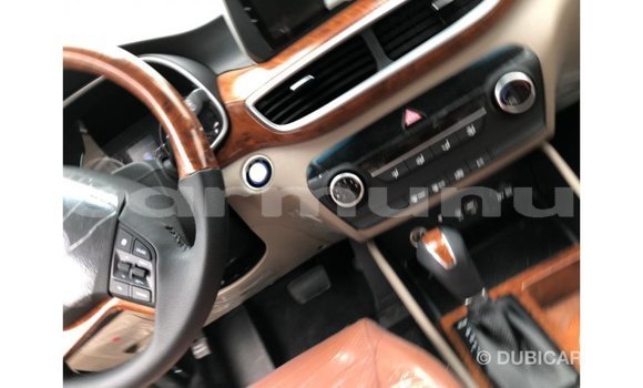 Acheter Import Voiture Hyundai Tucson Blanc à Import - Dubai, Région de la Bouenza Acheter Import Voiture Hyundai Tucson Blanc à Import - Dubai, Région de la Bouenza