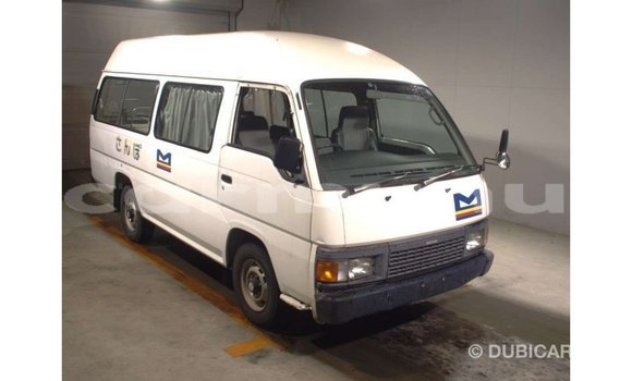 Acheter Import Voiture Nissan Caravan Blanc à Import - Dubai, Région de la Bouenza Acheter Import Voiture Nissan Caravan Blanc à Import - Dubai, Région de la Bouenza