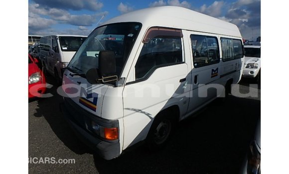 Acheter Import Voiture Nissan Caravan Blanc à Import - Dubai, Région de la Bouenza Acheter Import Voiture Nissan Caravan Blanc à Import - Dubai, Région de la Bouenza