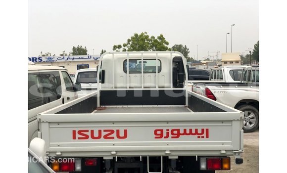 Acheter Import Utilitaire Isuzu FTR 850 Blanc à Import - Dubai, Région de la Bouenza Acheter Import Utilitaire Isuzu FTR 850 Blanc à Import - Dubai, Région de la Bouenza