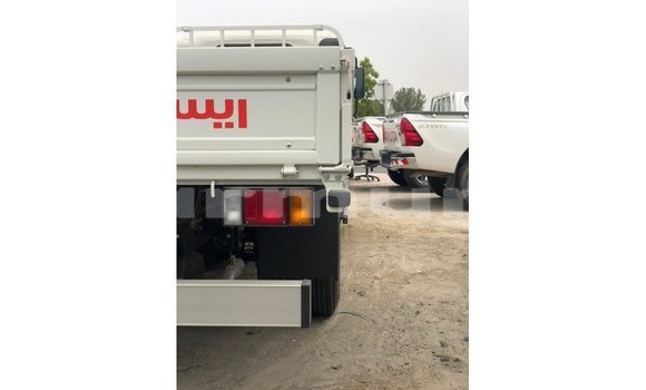 Acheter Import Utilitaire Isuzu FTR 850 Blanc à Import - Dubai, Région de la Bouenza Acheter Import Utilitaire Isuzu FTR 850 Blanc à Import - Dubai, Région de la Bouenza