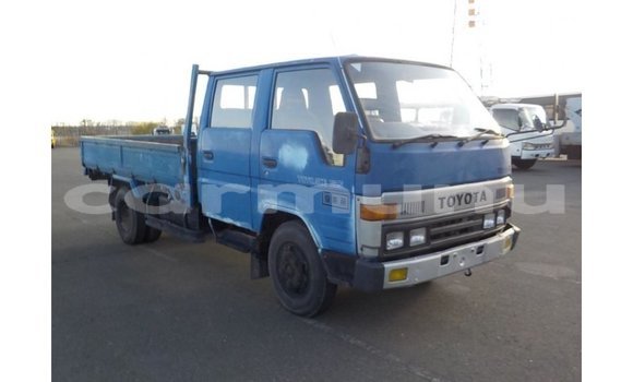 Buy Import Toyota Dyna Blue Truck in Import - Dubai in Region of Bouenza Buy Import Toyota Dyna Blue Truck in Import - Dubai in Region of Bouenza