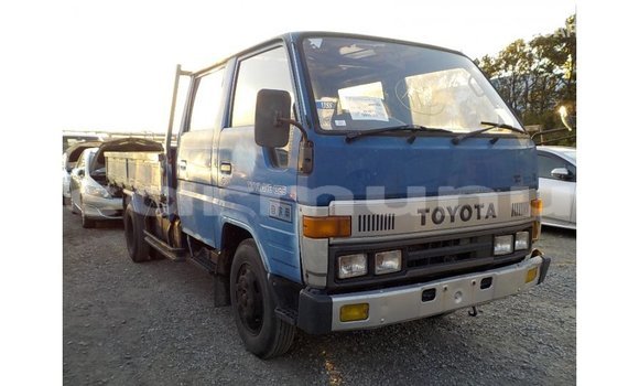 Buy Import Toyota Dyna Blue Truck in Import - Dubai in Region of Bouenza Buy Import Toyota Dyna Blue Truck in Import - Dubai in Region of Bouenza