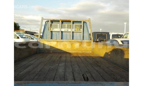 Buy Import Toyota Dyna Blue Truck in Import - Dubai in Region of Bouenza Buy Import Toyota Dyna Blue Truck in Import - Dubai in Region of Bouenza