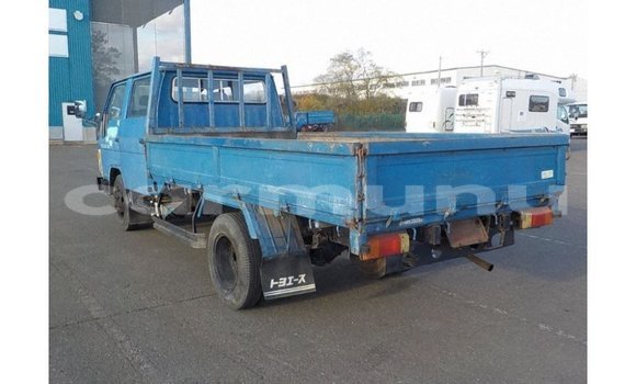 Buy Import Toyota Dyna Blue Truck in Import - Dubai in Region of Bouenza Buy Import Toyota Dyna Blue Truck in Import - Dubai in Region of Bouenza