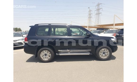 Acheter Import Voiture Toyota Land Cruiser Noir à Import - Dubai, Région de la Bouenza Acheter Import Voiture Toyota Land Cruiser Noir à Import - Dubai, Région de la Bouenza