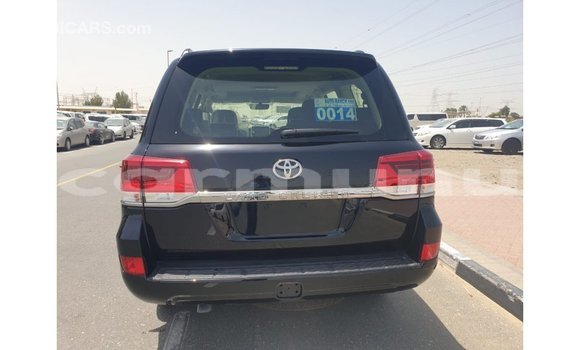 Acheter Import Voiture Toyota Land Cruiser Noir à Import - Dubai, Région de la Bouenza Acheter Import Voiture Toyota Land Cruiser Noir à Import - Dubai, Région de la Bouenza