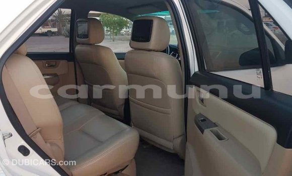 Acheter Import Voiture Toyota Fortuner Blanc à Import - Dubai, Région de la Bouenza Acheter Import Voiture Toyota Fortuner Blanc à Import - Dubai, Région de la Bouenza