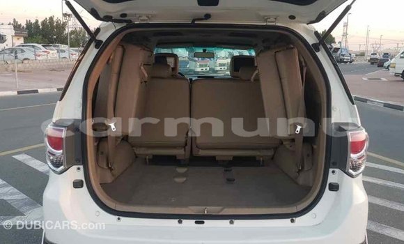 Acheter Import Voiture Toyota Fortuner Blanc à Import - Dubai, Région de la Bouenza Acheter Import Voiture Toyota Fortuner Blanc à Import - Dubai, Région de la Bouenza