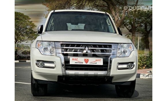 Acheter Import Voiture Mitsubishi Pajero Blanc à Import - Dubai, Région de la Bouenza Acheter Import Voiture Mitsubishi Pajero Blanc à Import - Dubai, Région de la Bouenza