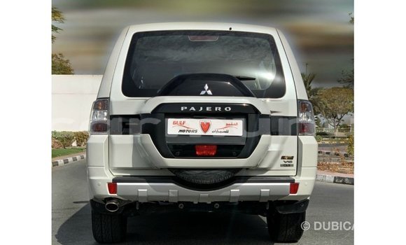 Acheter Import Voiture Mitsubishi Pajero Blanc à Import - Dubai, Région de la Bouenza Acheter Import Voiture Mitsubishi Pajero Blanc à Import - Dubai, Région de la Bouenza