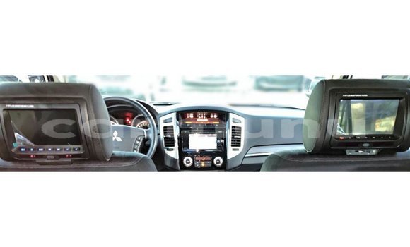 Acheter Import Voiture Mitsubishi Pajero Blanc à Import - Dubai, Région de la Bouenza Acheter Import Voiture Mitsubishi Pajero Blanc à Import - Dubai, Région de la Bouenza