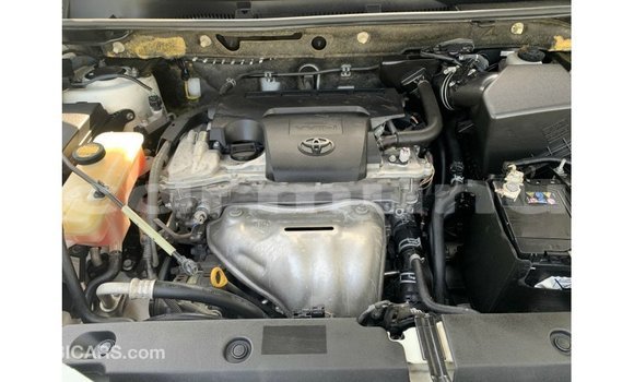 Acheter Import Utilitaire Toyota HiAce Blanc à Import - Dubai, Région de la Bouenza Acheter Import Utilitaire Toyota HiAce Blanc à Import - Dubai, Région de la Bouenza