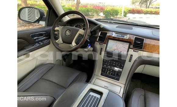 Buy Import Cadillac Escalade Black Car in Import - Dubai in Region of Bouenza Buy Import Cadillac Escalade Black Car in Import - Dubai in Region of Bouenza