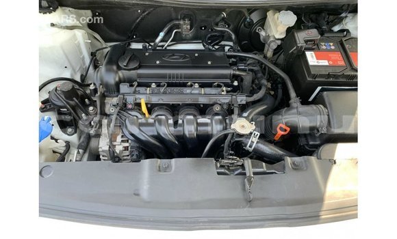 Acheter Import Voiture Hyundai Accent Blanc à Import - Dubai, Région de la Bouenza Acheter Import Voiture Hyundai Accent Blanc à Import - Dubai, Région de la Bouenza