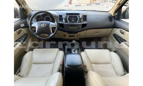 Acheter Import Voiture Toyota Fortuner Noir à Import - Dubai, Région de la Bouenza Acheter Import Voiture Toyota Fortuner Noir à Import - Dubai, Région de la Bouenza