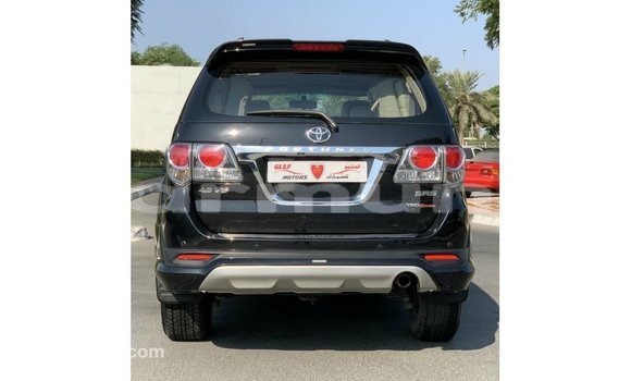 Acheter Import Voiture Toyota Fortuner Noir à Import - Dubai, Région de la Bouenza Acheter Import Voiture Toyota Fortuner Noir à Import - Dubai, Région de la Bouenza