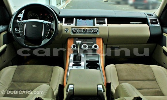 Acheter Import Voiture Land Rover Range Rover Bleu à Import - Dubai, Région de la Bouenza Acheter Import Voiture Land Rover Range Rover Bleu à Import - Dubai, Région de la Bouenza