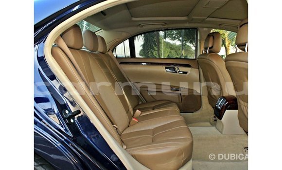 Buy Import Mercedes-Benz 200 Blue Car in Import - Dubai in Region of Bouenza Buy Import Mercedes-Benz 200 Blue Car in Import - Dubai in Region of Bouenza