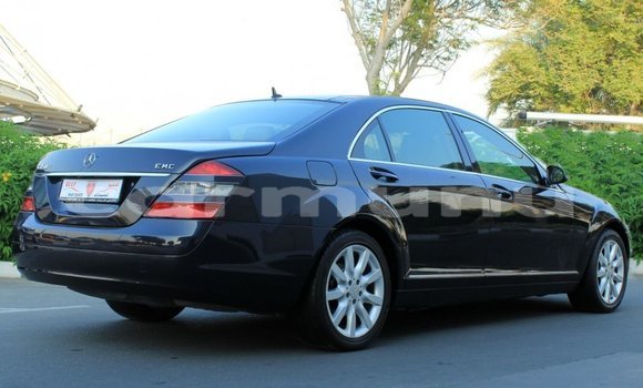 Buy Import Mercedes-Benz 200 Blue Car in Import - Dubai in Region of Bouenza Buy Import Mercedes-Benz 200 Blue Car in Import - Dubai in Region of Bouenza