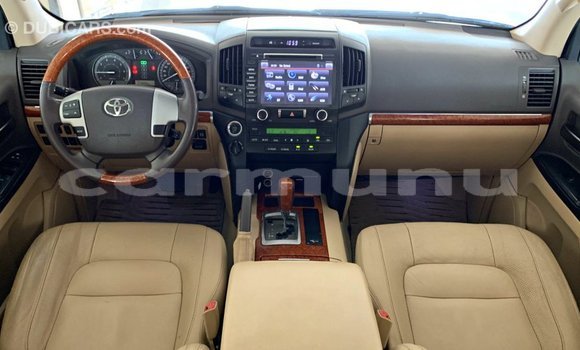 Buy Import Toyota Land Cruiser Black Car in Import - Dubai in Region of Bouenza Buy Import Toyota Land Cruiser Black Car in Import - Dubai in Region of Bouenza