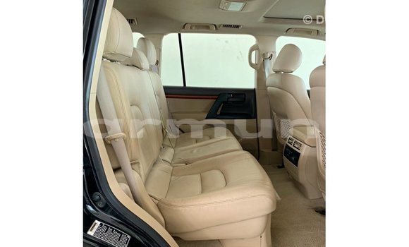 Buy Import Toyota Land Cruiser Black Car in Import - Dubai in Region of Bouenza Buy Import Toyota Land Cruiser Black Car in Import - Dubai in Region of Bouenza